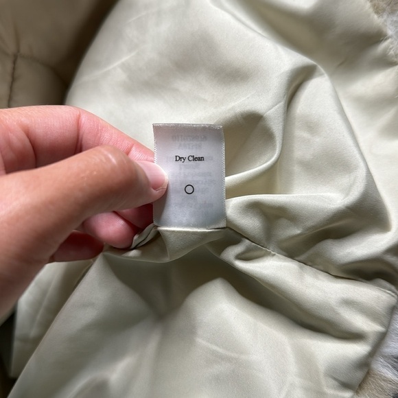 Coldwater Creek Animal Print Faux Fur Toggle Button Vest Size Medium - Picture 9 of 10